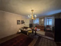 Недвижимость Трехкомнатная квартира Центр: 4