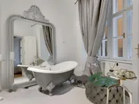 Недвижимость Квартира, 4-комнатная, Центр: 18