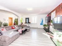 Недвижимость Квартира, 5 и более комнат: 6