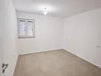 Недвижимость Четырехкомнатная квартира в Новых Сечовлях: 16