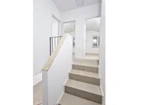 Недвижимость Четырехкомнатная квартира в Новых Сечовлях: 18