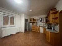 Недвижимость Двухкомнатная квартира в Сежане: 4