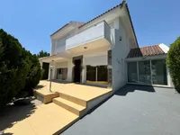 Недвижимость 4 Bedroom Villa For Sale in Agios Athanasios, Limassol: 2