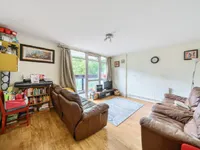 Недвижимость Dickens Estate: 7