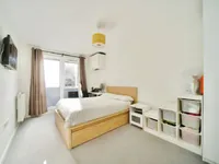 Недвижимость Woodley Crescent: 3