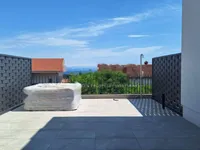 Недвижимость Четырехкомнатная квартира Побри: 1