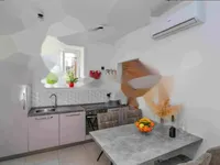 Недвижимость Двухкомнатная квартира Центр: 8