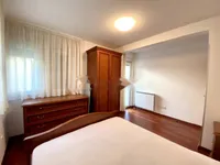 Недвижимость Трехкомнатная квартира, центр: 11