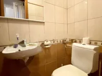 Недвижимость Трехкомнатная квартира, центр: 16