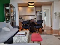 Недвижимость Трехкомнатная квартира в центре: 6