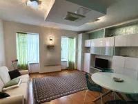 Недвижимость Двухкомнатная квартира Центр: 1