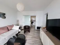 Недвижимость Двухкомнатная квартира в центре: 4