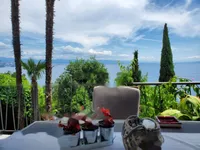 Недвижимость Двухкомнатная квартира в центре: 9