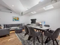 Недвижимость Трехкомнатная квартира Центр: 2