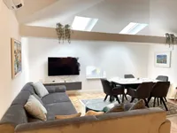 Недвижимость Трехкомнатная квартира Центр: 5