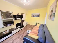 Недвижимость Двухкомнатная квартира в Центре: 3