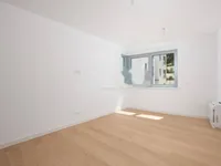 Недвижимость Трехкомнатная квартира Центр: 8