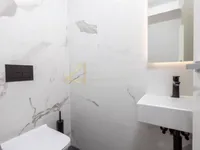 Недвижимость Трехкомнатная квартира Центр: 19