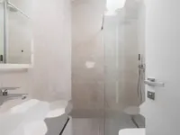 Недвижимость Трехкомнатная квартира Центр: 24