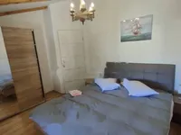 Недвижимость Трехкомнатная квартира Центр: 8