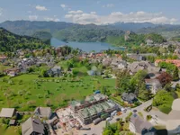 Недвижимость Дом с террасой Резиденция Озеро: 9