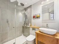 Недвижимость Oakley Street: 2