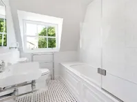 Недвижимость Alexander Square: 8