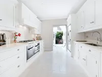 Недвижимость Alexander Square: 14