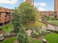 Недвижимость Upper Whistler Walk, Blantyre Street: 10