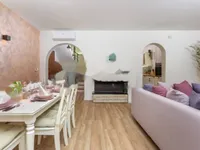 Недвижимость Многоквартирный дом Вепринац: 2