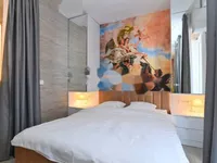 Недвижимость Четырехкомнатная квартира Центр: 8