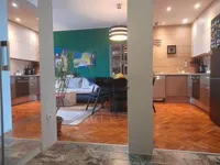 Недвижимость Трехкомнатная квартира в центре: 3