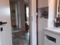 Недвижимость Трехкомнатная квартира в центре: 7