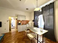 Недвижимость Четырехкомнатная квартира Центр: 2