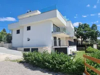 Недвижимость Многоквартирный дом в Побри: 6