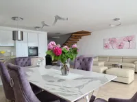 Недвижимость Многоквартирный дом в Побри: 25