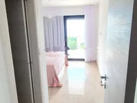 Недвижимость Многоквартирный дом в Побри: 37