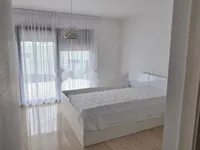 Недвижимость Многоквартирный дом в Побри: 45