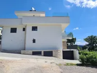 Недвижимость Многоквартирный дом Побри: 3