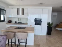 Недвижимость Многоквартирный дом Побри: 26