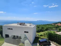 Недвижимость Многоквартирный дом Побри: 30