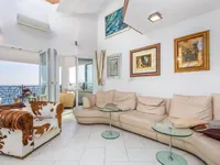 Недвижимость Четырехкомнатная квартира Центр: 20