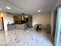 Недвижимость Трехкомнатная квартира Побрие: 10