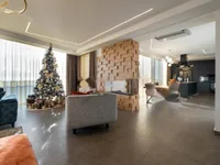 Недвижимость Четырехкомнатная квартира Центр: 2