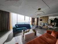 Недвижимость Четырехкомнатная квартира Центр: 5