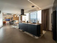 Недвижимость Четырехкомнатная квартира Центр: 13