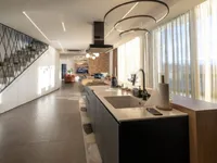 Недвижимость Четырехкомнатная квартира Центр: 14