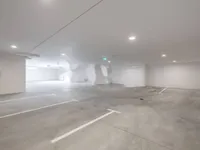 Недвижимость Трехкомнатная квартира Центр: 28