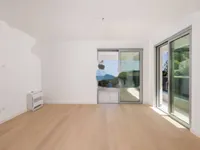 Недвижимость Трехкомнатная квартира в центре: 2