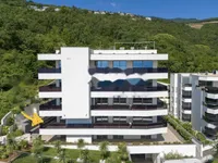 Недвижимость Трехкомнатная квартира в центре: 6